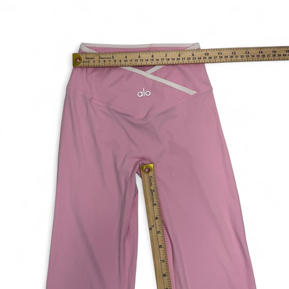 Alo Yoga pink flare leggings with white waistband size small gym low rise - Picture 5 of 8